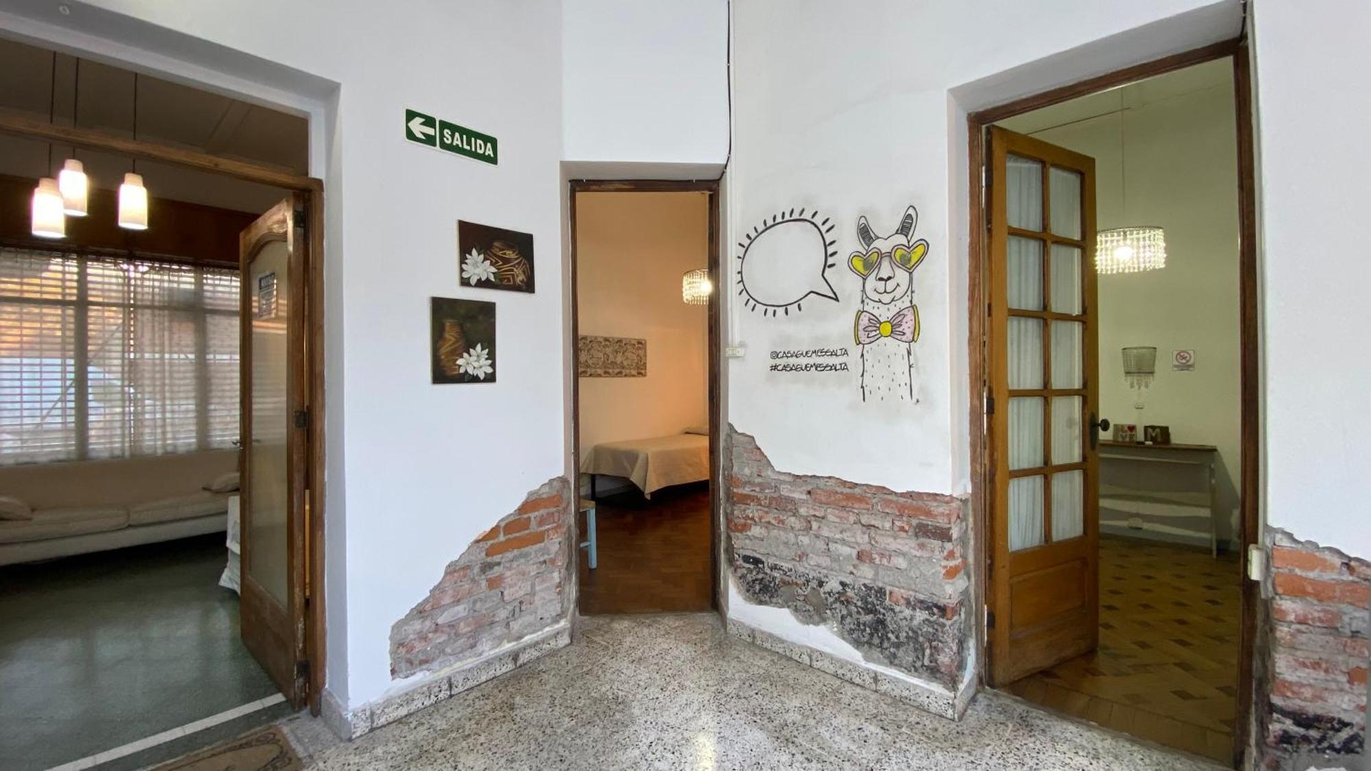 Alojamiento En El Centro De Salta - Casaguemesサルタ エクステリア 写真