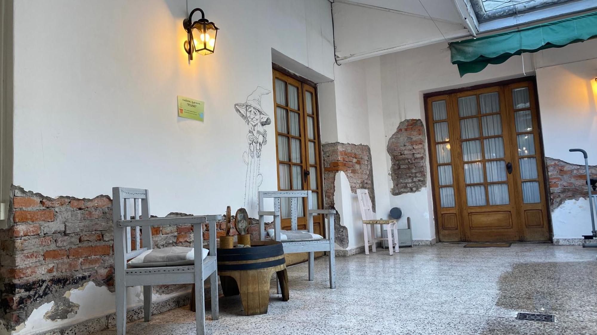 Alojamiento En El Centro De Salta - Casaguemesサルタ エクステリア 写真